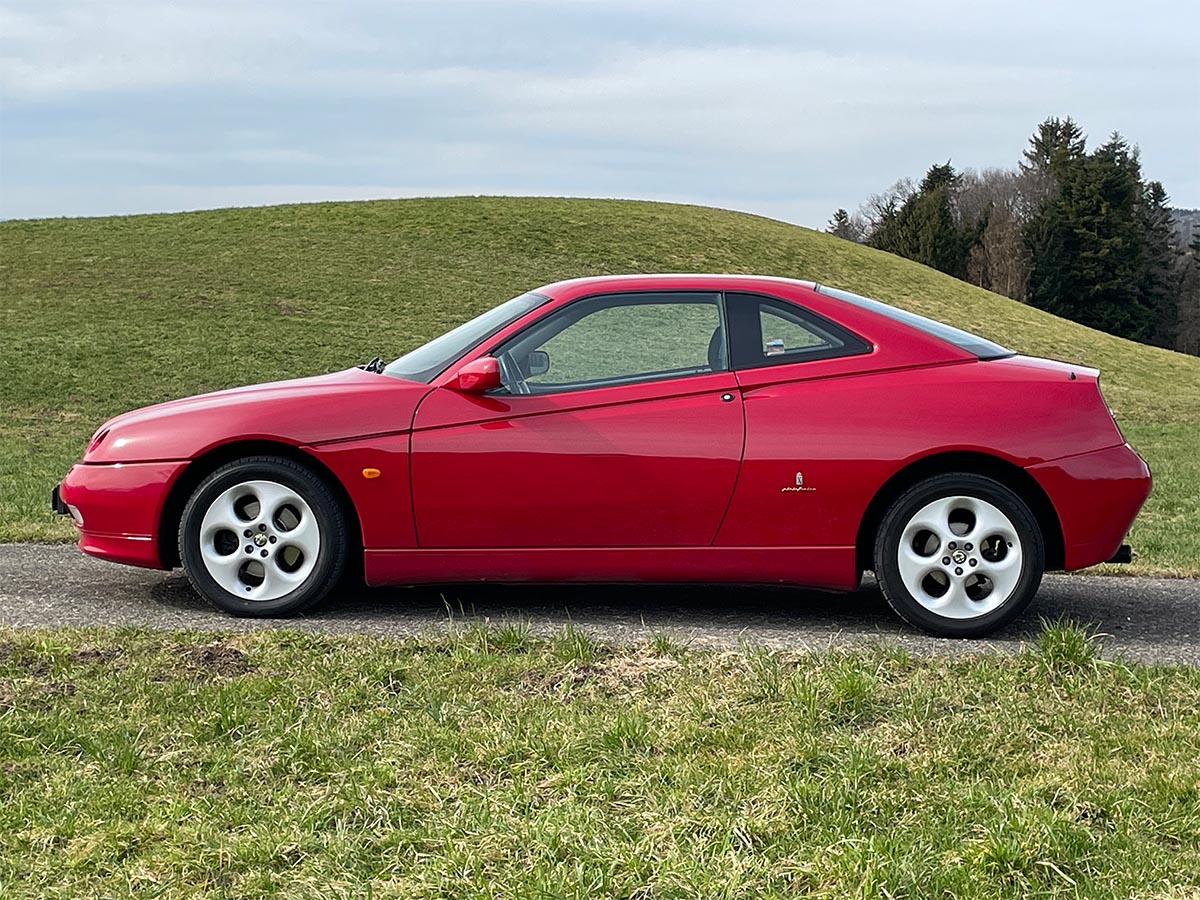 Alfa Romeo GTV 2.0 TS 16V rot 2002
