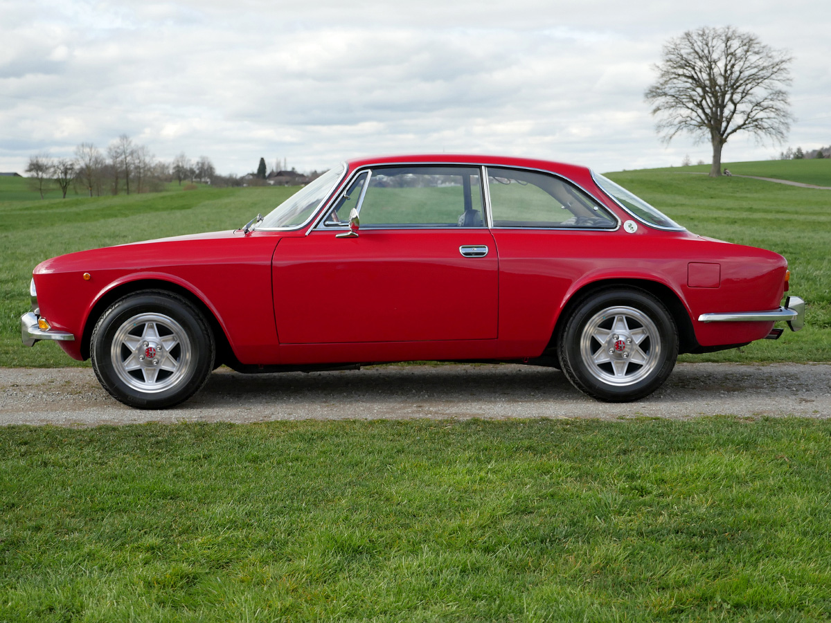 Alfa Romeo 2000 GTV Veloce Rosso Alfa 1974
