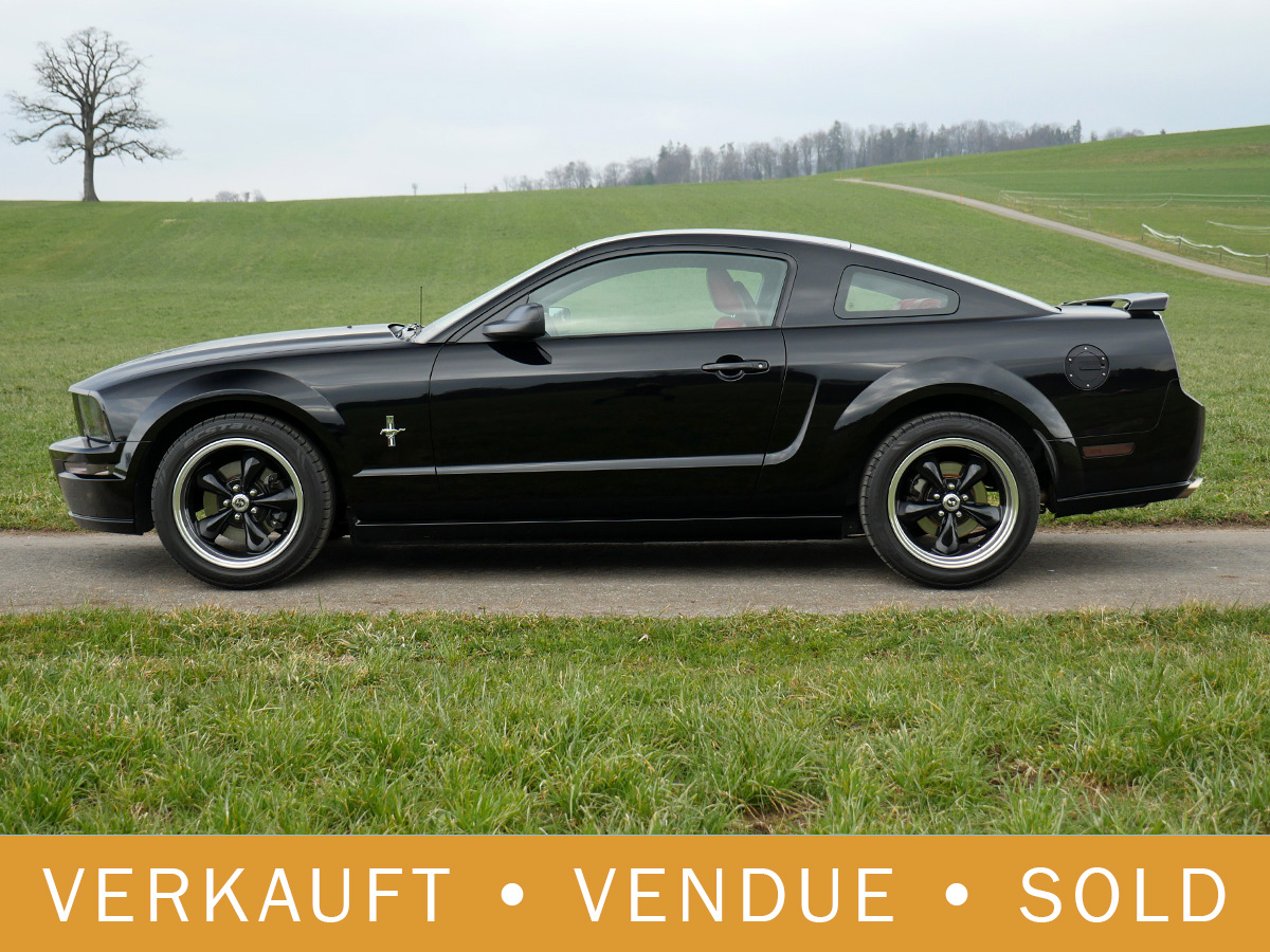 Ford Mustang GT 4.6 5-Speed schwarz 2005