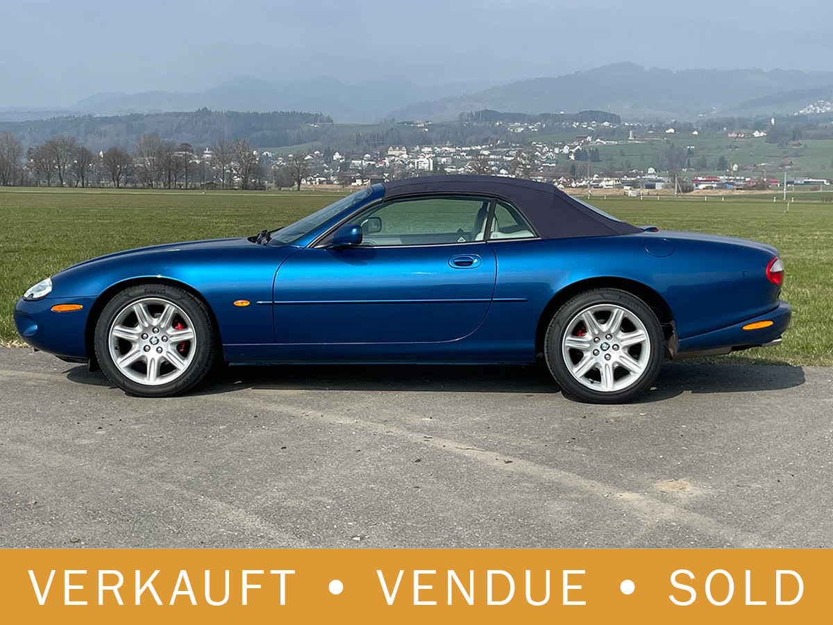 Jaguar XK8 Cabriolet dunkelblau 1997