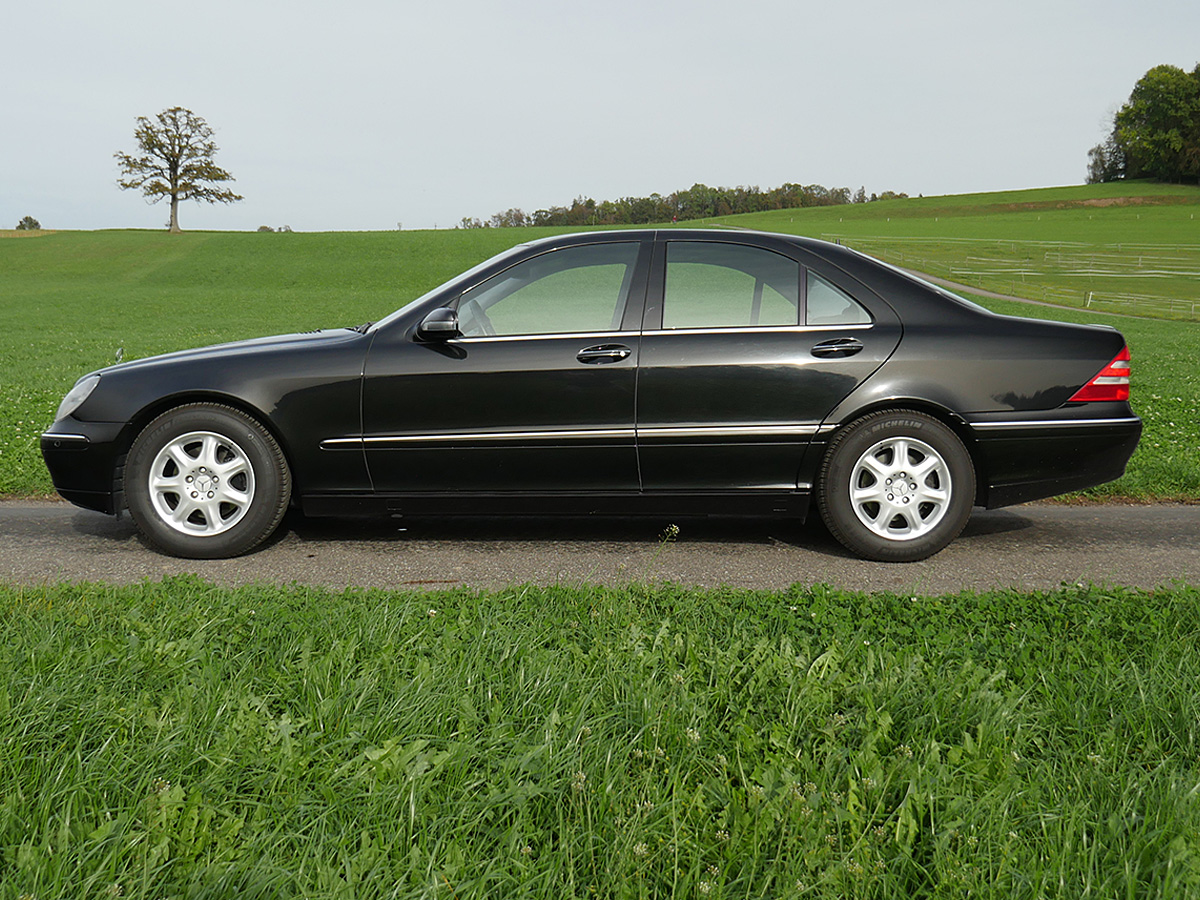 Mercedes Benz S 320 schwarz 2001