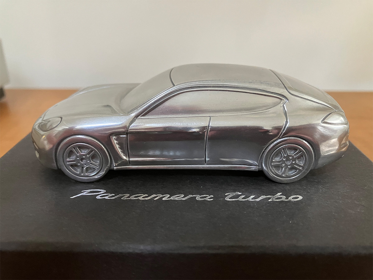 Gussmodell eines Porsche Panamera turbo erste Serie – Limited Edition – Original verpackt