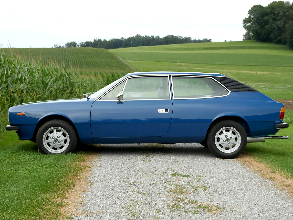 Lancia Beta 1600 HPE bleu antibes 1976