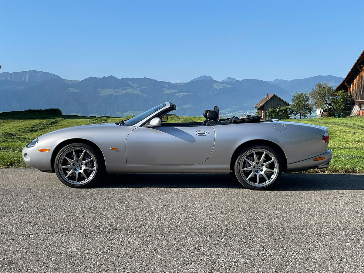 Jaguar XKR S/C 4.2 Cabriolet silber 2003
