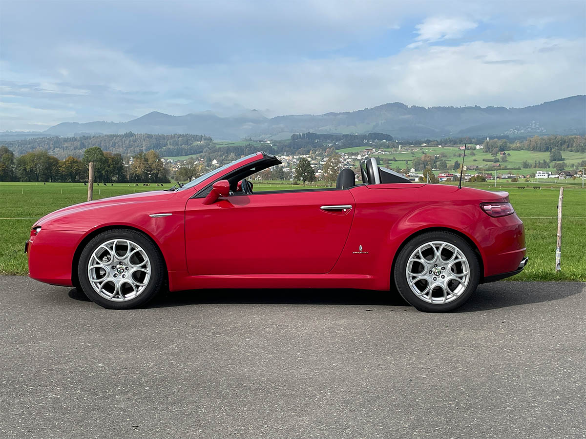 Alfa Romeo Spider 2.2 JTS rot 2007
