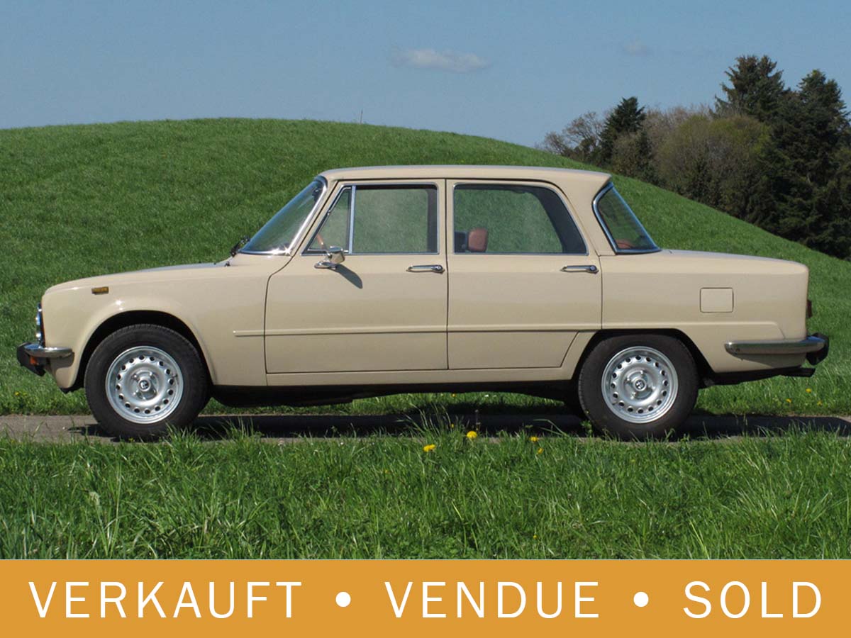Alfa Romeo Giulia Nuova Super 1600 beige 1975