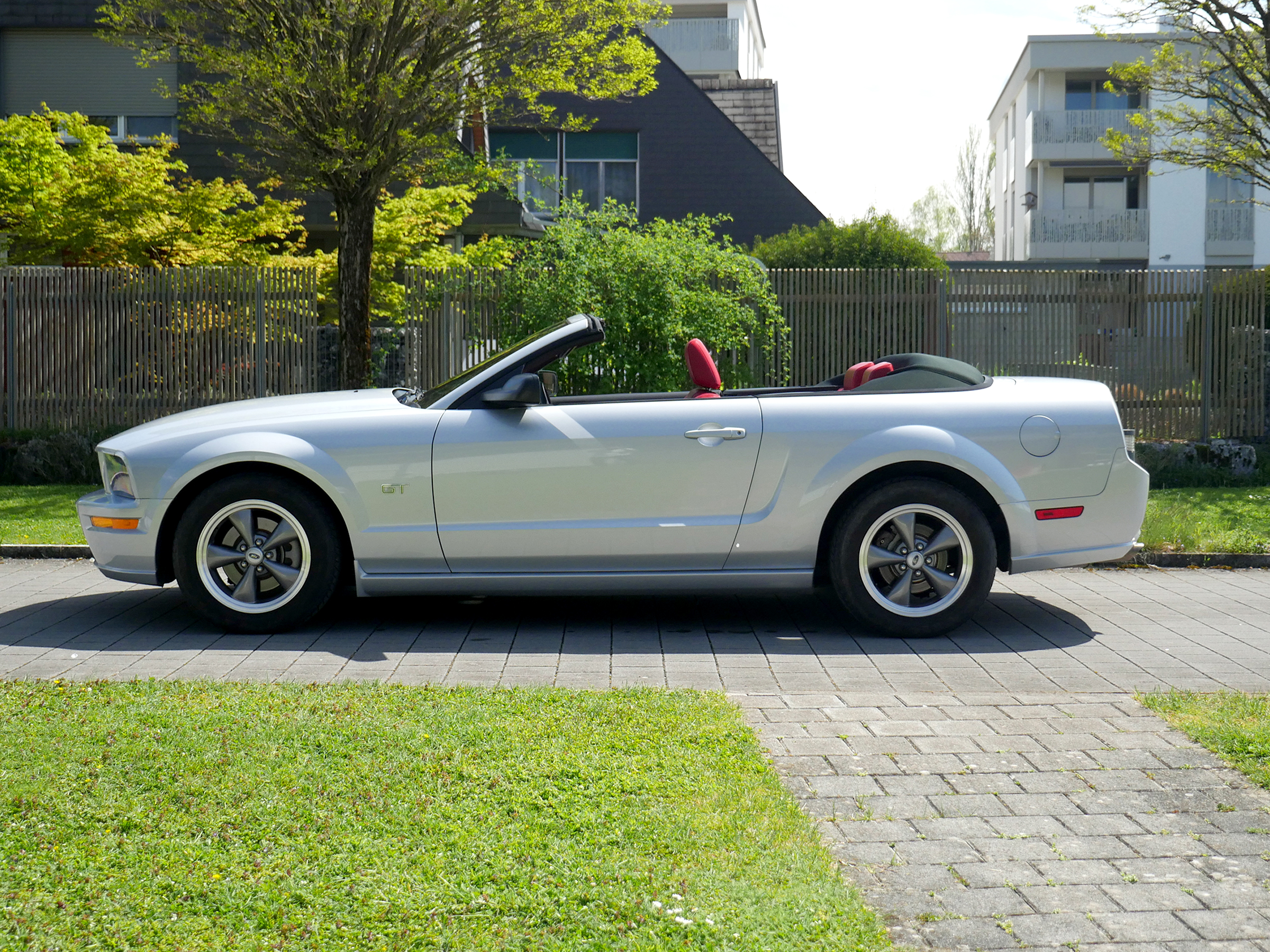 Ford Mustang 4.6 V8 Cabriolet 6-Speed silber 2005