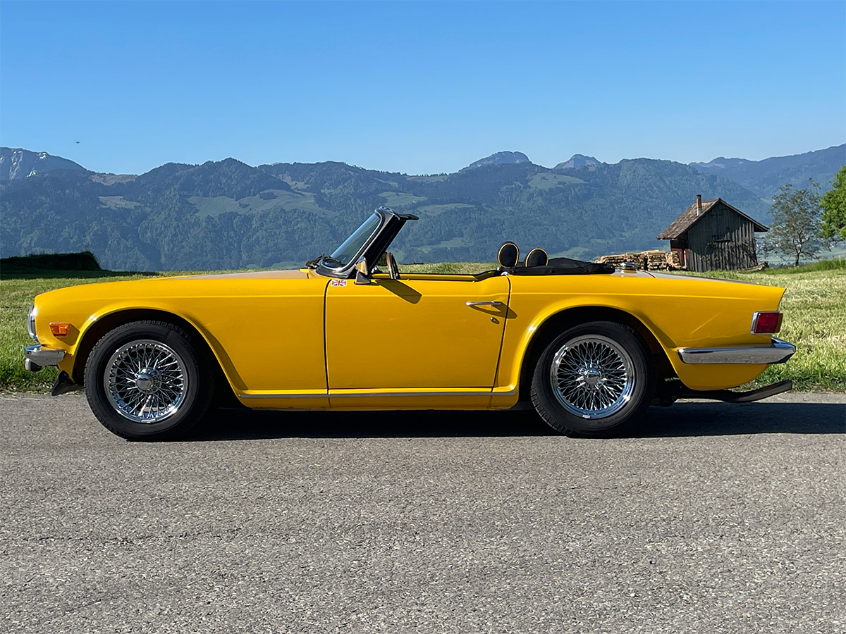 Triumph TR6 Cabriolet gelb 1975