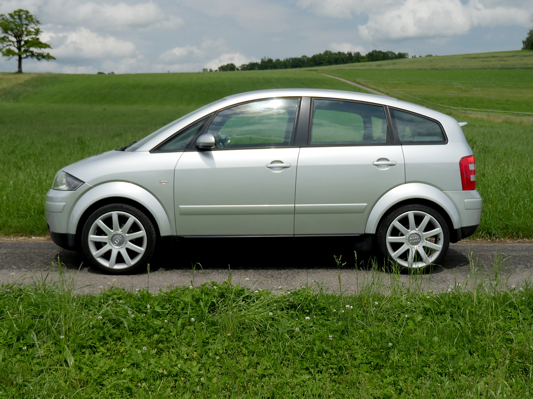 Audi A2 1.4 Liter silber 2000