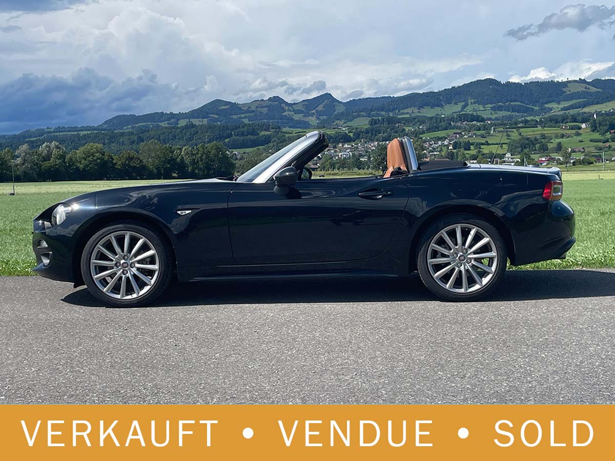 Fiat 124 Spider 1.4 TB Lusso schwarz 2019