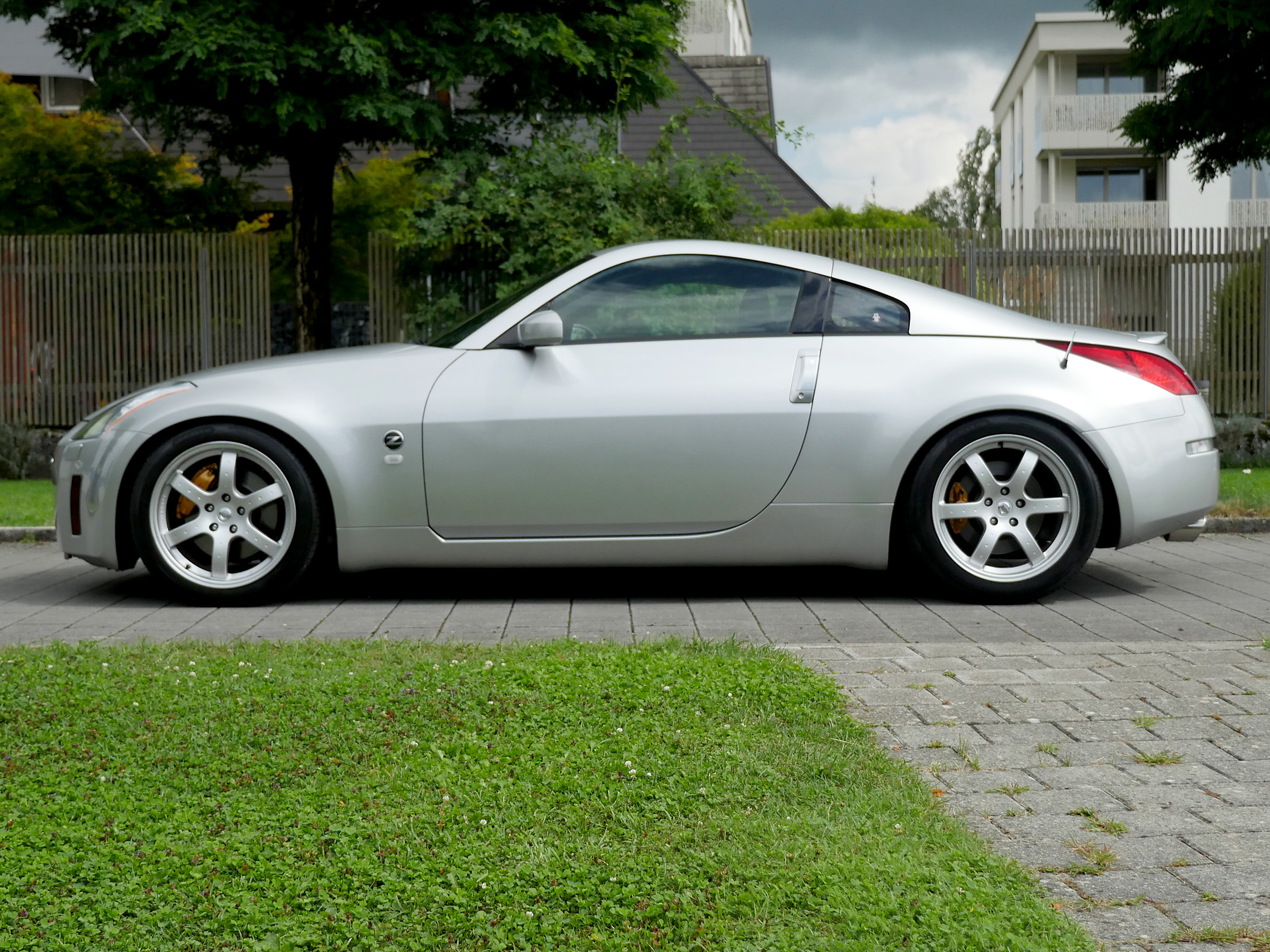 Nissan 350 Z Coupé 6-Speed silber 2005