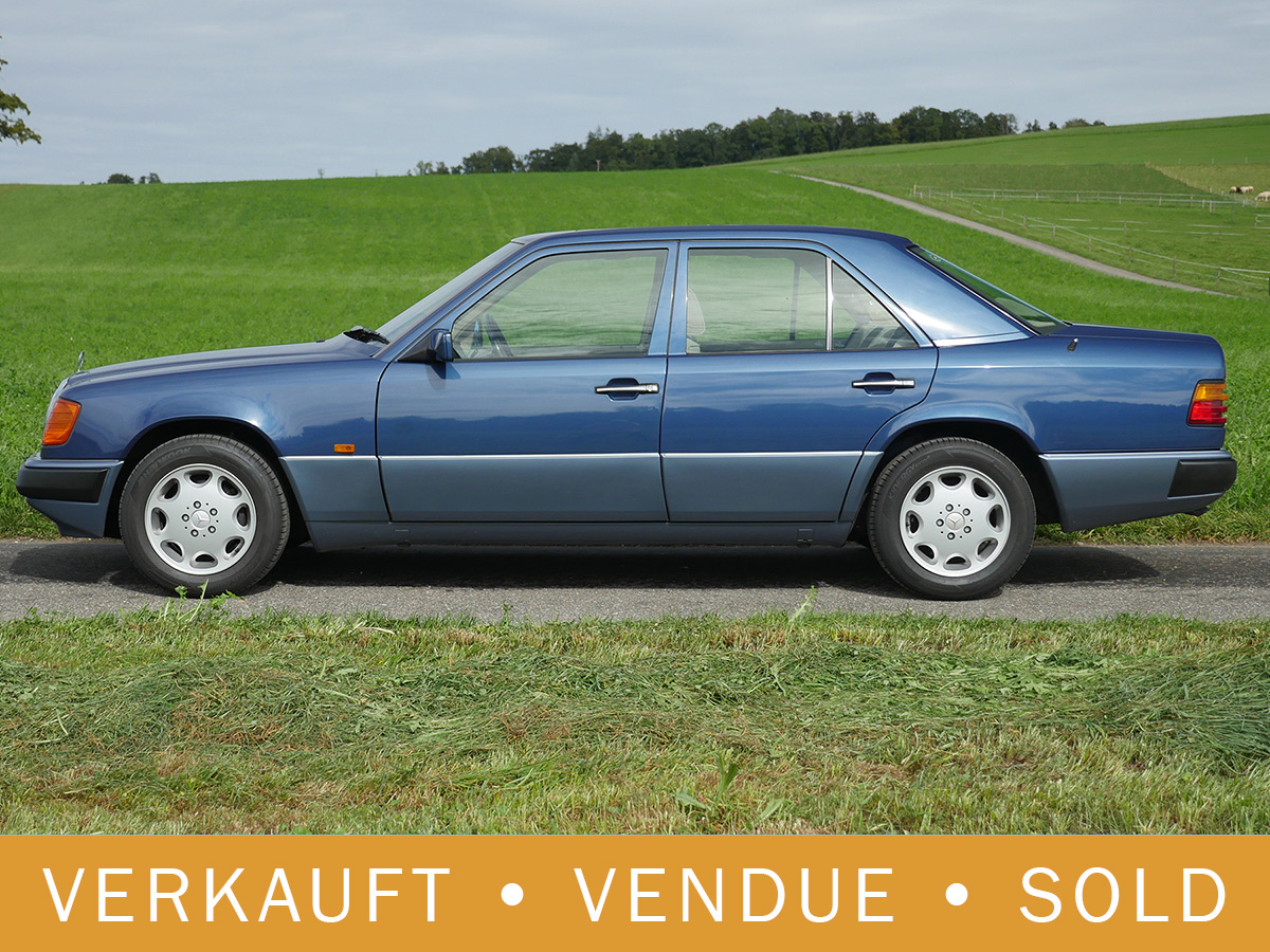 Mercedes Benz 300 E W124 blau 1993