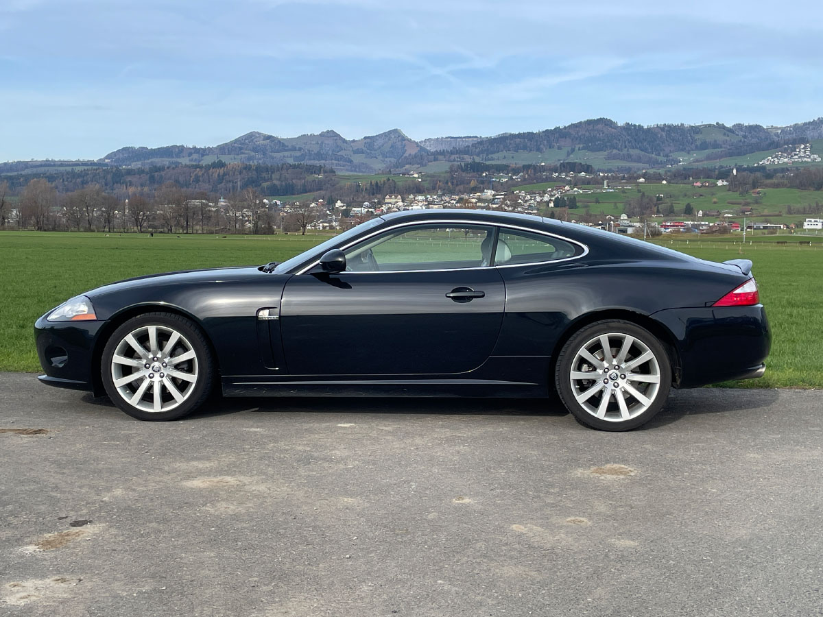 Jaguar XK 4.2 V8 Coupé schwarz 2006