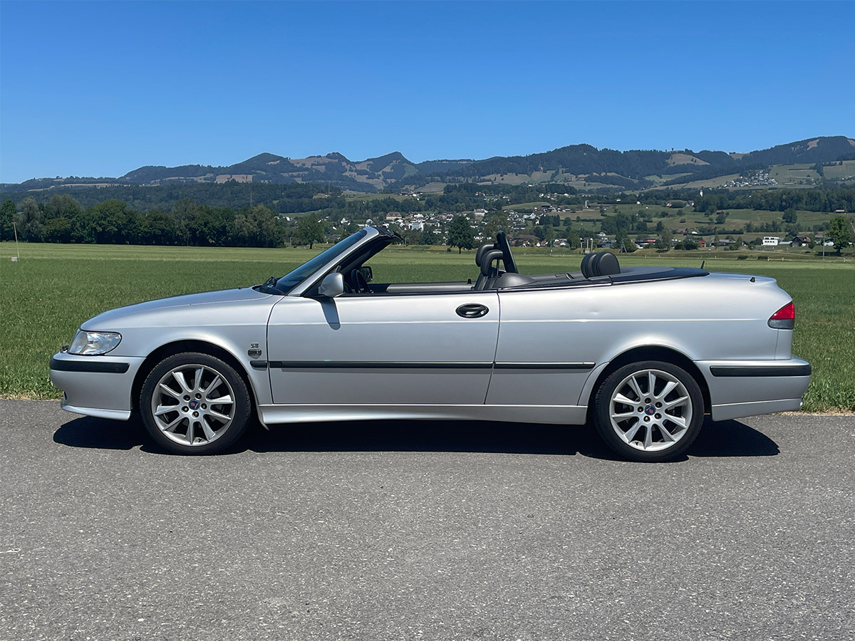 Saab 9-3 2.0i 16 LPT SE Cabriolet silber 2002
