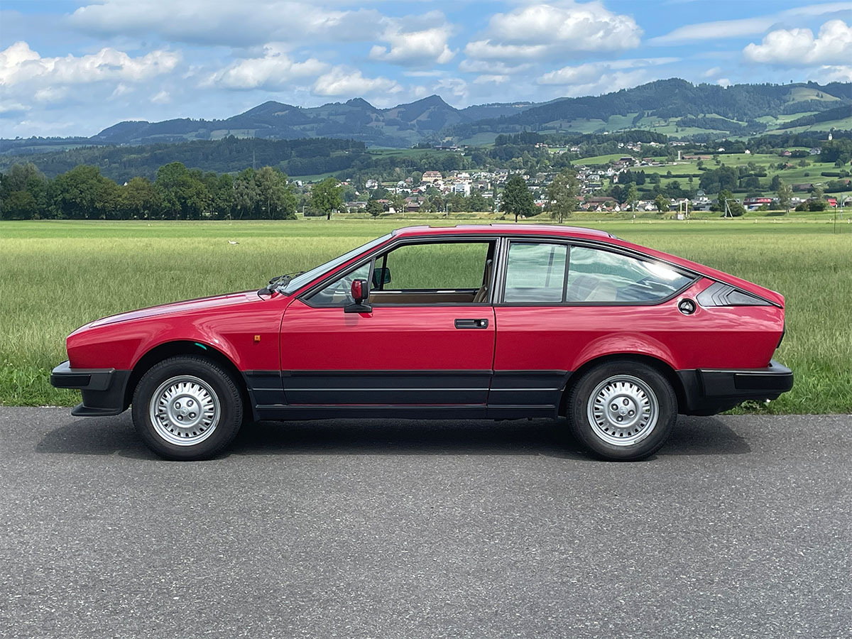 alfa romeo alfetta gtv 2-0 coupe rot 1983 0000 IMG 1