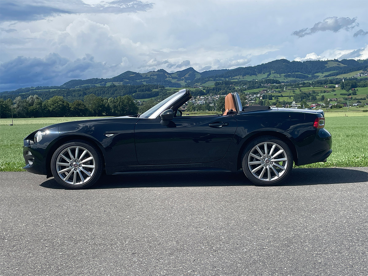 fiat 124 spider 1-4 turbo lusso schwarz 2019 0000 IMG 1