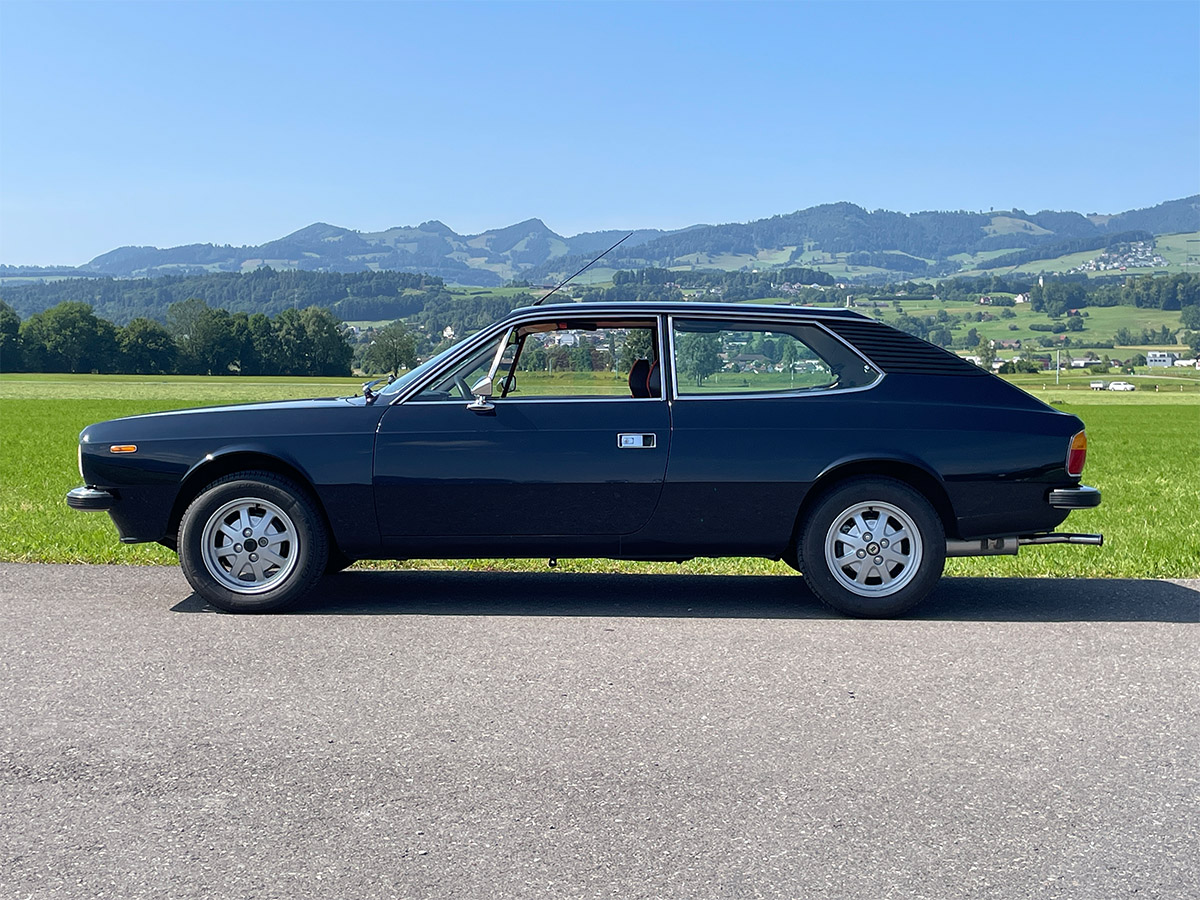 lancia beta 1600 hpe dunkelblau s1 1977 0000 IMG 1 (1)