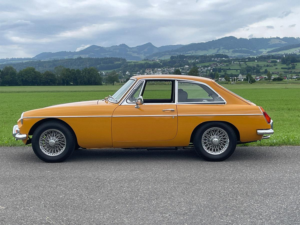 mg b gt coupe dunkelgelb speichenfelgen 1972 0000 IMG 1