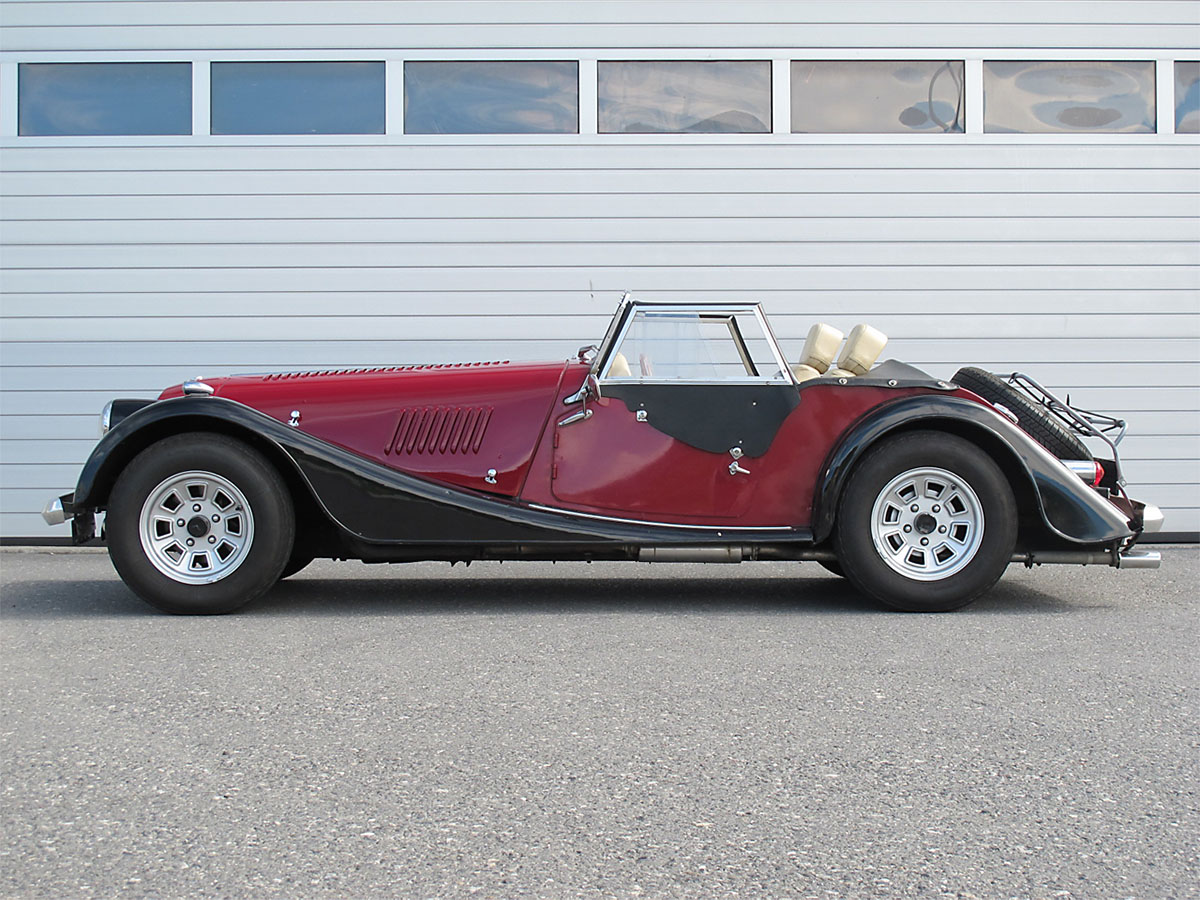 morgan plus 8 rot schwarz 1982 1200x900 0000 1