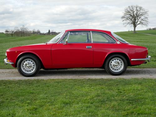 alfa romeo 2000 gtv veloce rosso alfa 1974 0000 1