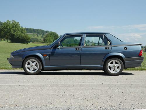 alfa romeo 75 2-0 ts blau 1990 1200x900 0000 1