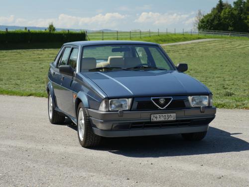 alfa romeo 75 2-0 ts blau 1990 1200x900 0002 3