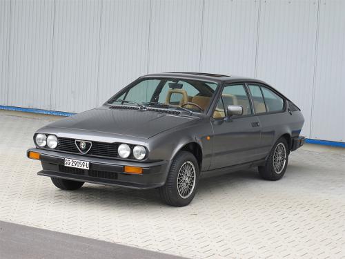 alfa romeo alfetta 2000 gtv anthrazit 1984 1200x900 0001 2