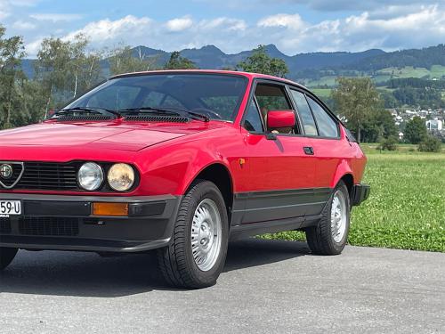 alfa romeo alfetta gtv 2-0 coupe rot 1983 0005 IMG 6