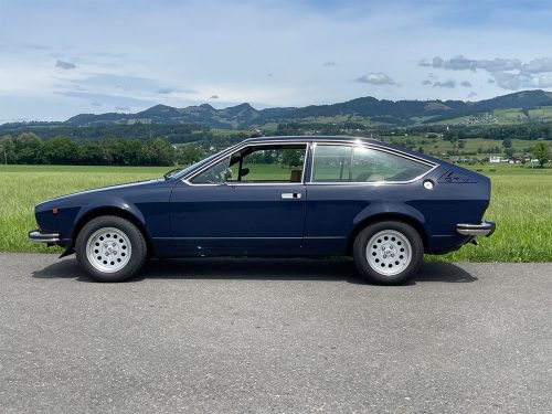 alfa romeo alfetta gtv 2000 dunkelblau 1977 0000 IMG 1