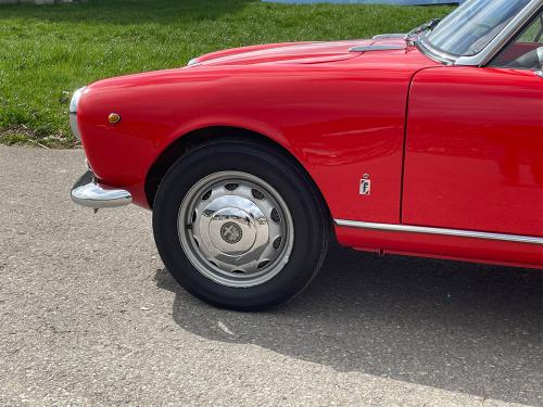 alfa romeo giulia 1600 spieder rot 1963 0009 IMG 10