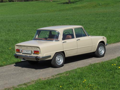 alfa romeo giulia nuova super 1600 beige 1975 02 0003 IMG 4