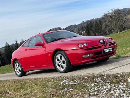 alfa romeo gtv 2-0 JTS 16 V rot 2002 0001 IMG 2