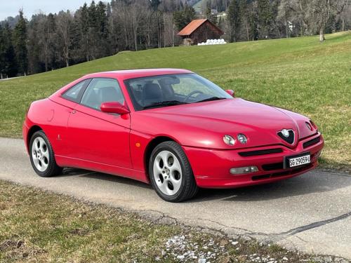 alfa romeo gtv 2-0 JTS 16 V rot 2002 0002 IMG 3