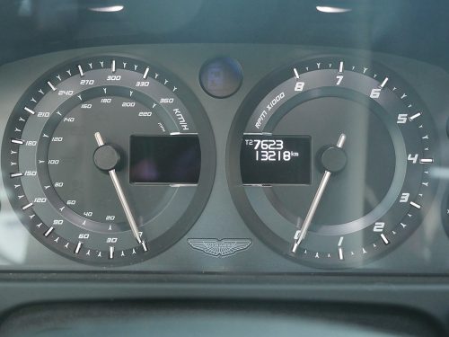 aston martin vantage v8 N430R weiss 2016 0016 18