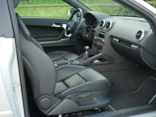 audi s3 2-0 tfsi silber 2007 0011 12 (1)