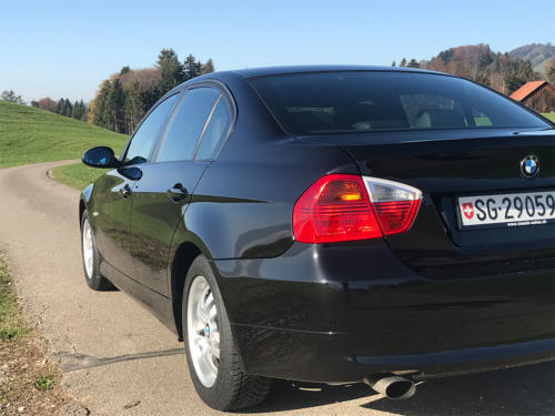 bmw 318i manual schwarz 2007 0007 Ebene 8