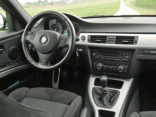 bmw 335i touring graumet 2011 1200x900 0012 13