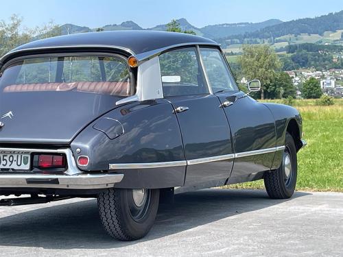 citroen id 19 b limousine dunkelgrau 1968 0008 IMG 9