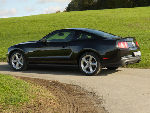 ford mustang gt 5-0 premium schwarz 2012 0004 5