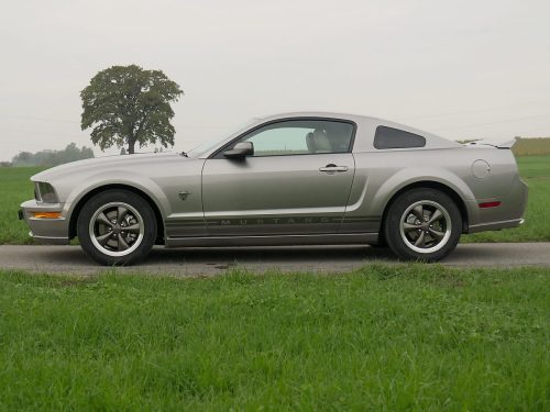 ford mustang gt v8 4-6 45 anny automatik sunsetgold 2010 0000 01