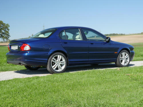 jaguar x-type 3-0 v6 24 dunkelblau 2003 0008 9