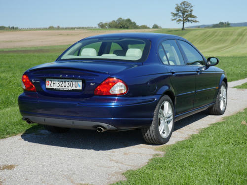 jaguar x-type 3-0 v6 24 dunkelblau 2003 0009 10