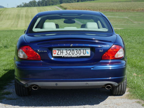 jaguar x-type 3-0 v6 24 dunkelblau 2003 0010 11