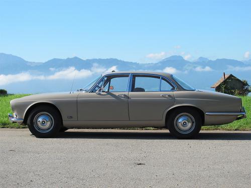 jaguar xj6 2-8 serie 1 beige 1971 1200x900 0000 1