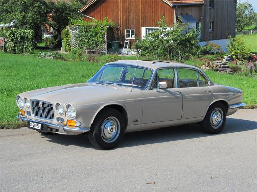 jaguar xj6 2-8 serie 1 beige 1971 1200x900 0001 2