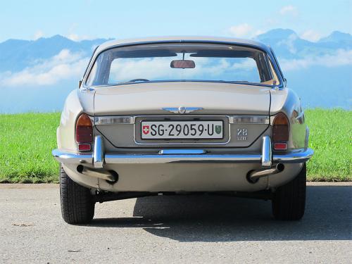 jaguar xj6 2-8 serie 1 beige 1971 1200x900 0004 5