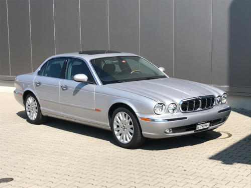 jaguar xj8 3.5 V8 Executive silber 2004 0002 3