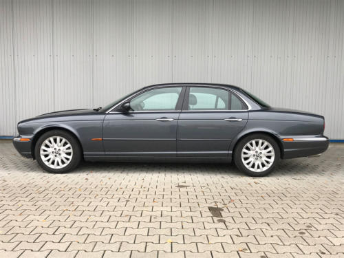 jaguar xj8 4-2 executive grau 2004 0000 1