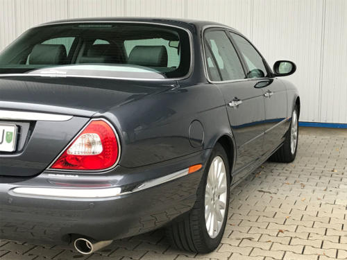 jaguar xj8 4-2 executive grau 2004 0007 8