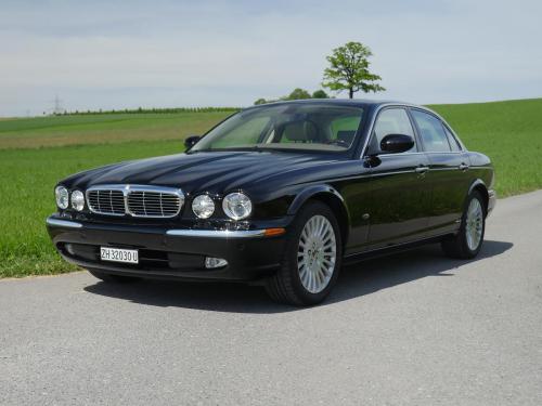 jaguar xj8 sovereign 4-2 v8 schwarz 2005 0001 2